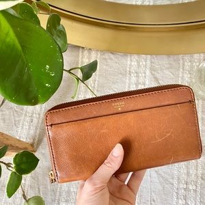 Fossil saddle leather wallet